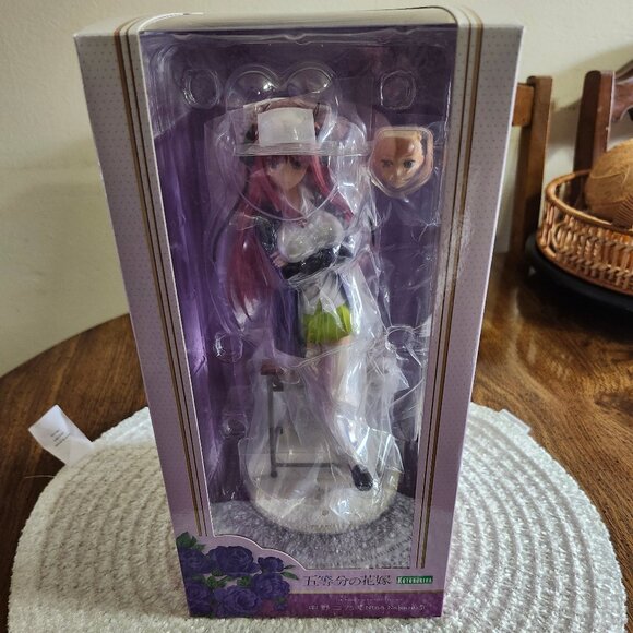 KOTOBUKIYA The Quintessential Quintuplets Nino Nakano 1/8 Scale Figure - Statuetta Da Collezione Portatile Per Fan Anime